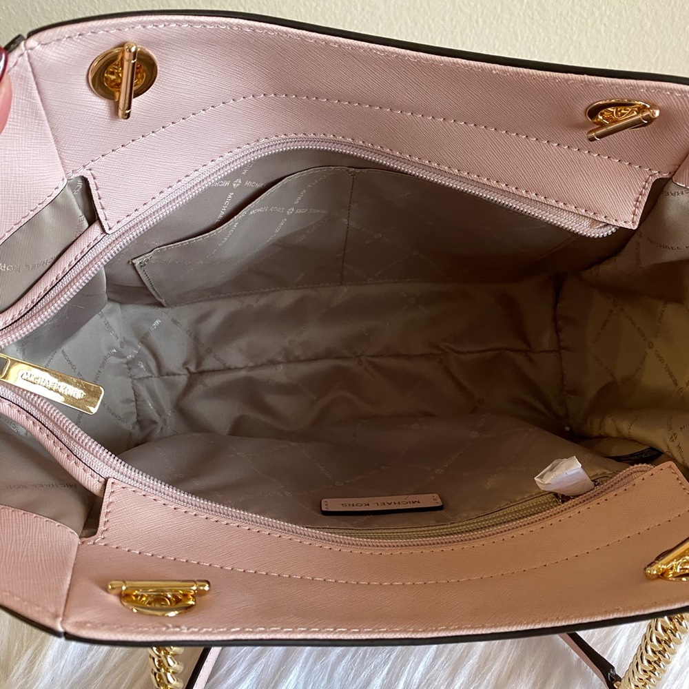 Michael Kors - Picture 2 of 8